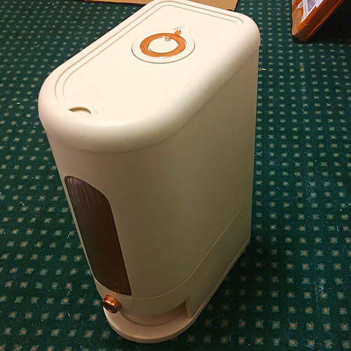 White metal bread bin with - white,
